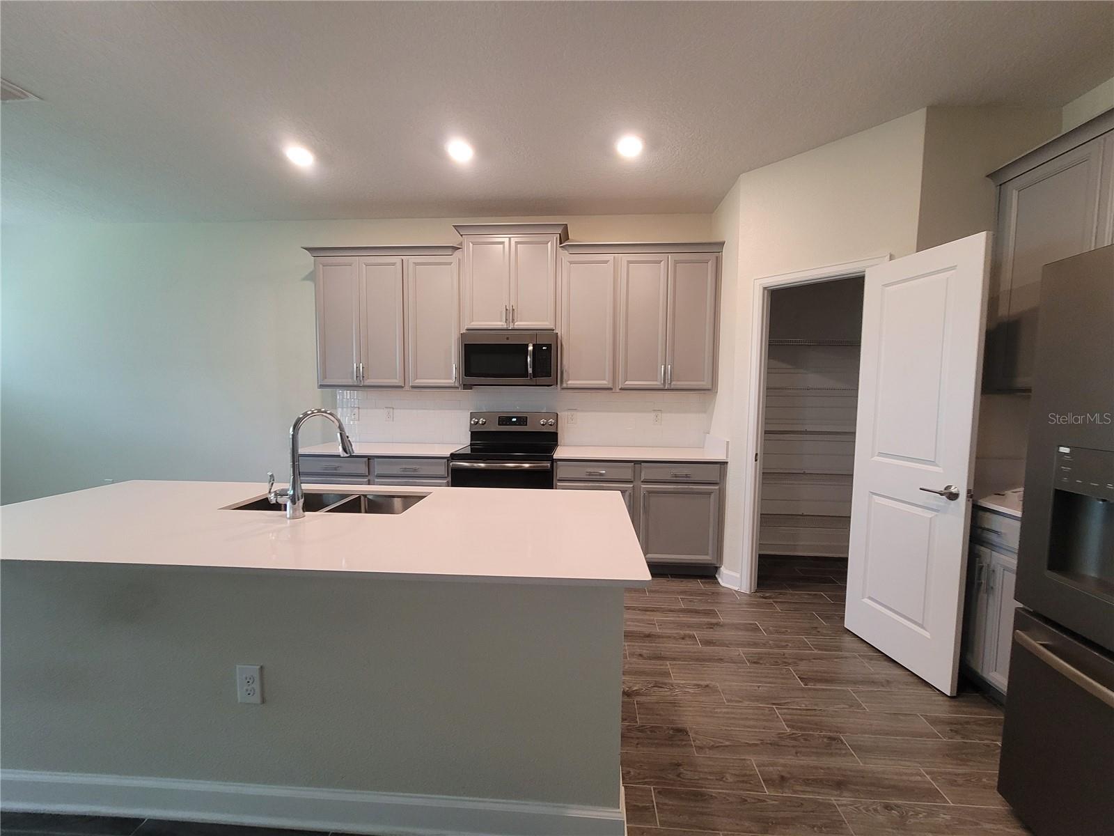 1075 TRAPPERS TRAIL LOOP, DAVENPORT, FL, 33896