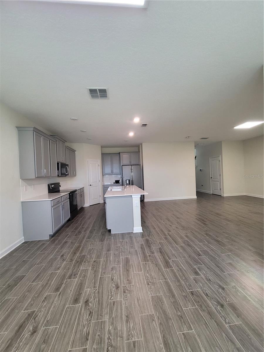 1075 TRAPPERS TRAIL LOOP, DAVENPORT, FL, 33896