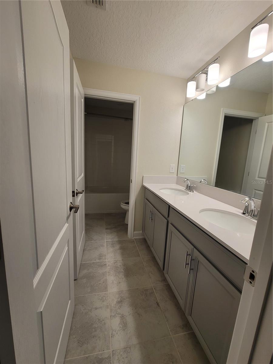 1075 TRAPPERS TRAIL LOOP, DAVENPORT, FL, 33896