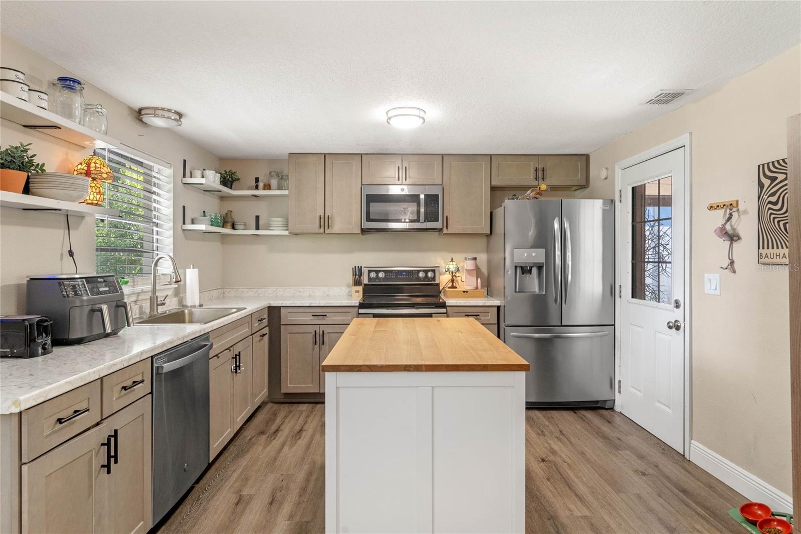 2350 PLEASANT DR, LONGWOOD, FL, 32779