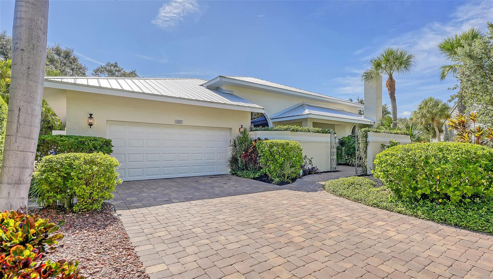 1887 BUCCANEER CIR, SARASOTA, FL, 34231