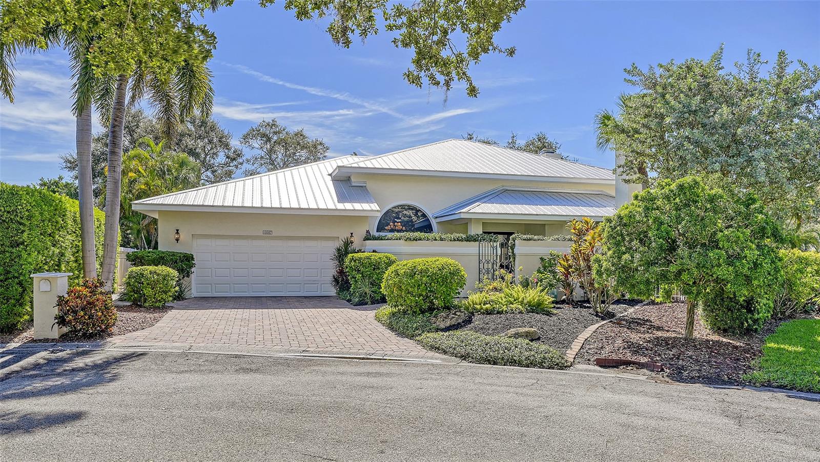 1887 BUCCANEER CIR, SARASOTA, FL, 34231