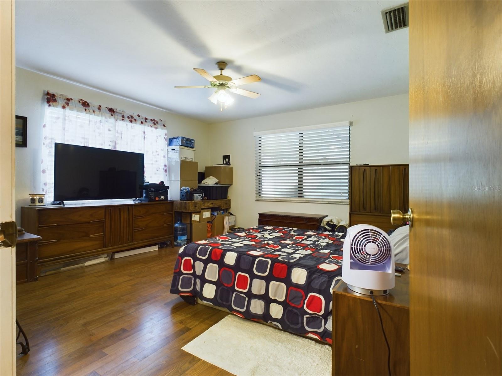 172 HOUR GLASS CIR, HAWTHORNE, FL, 32640