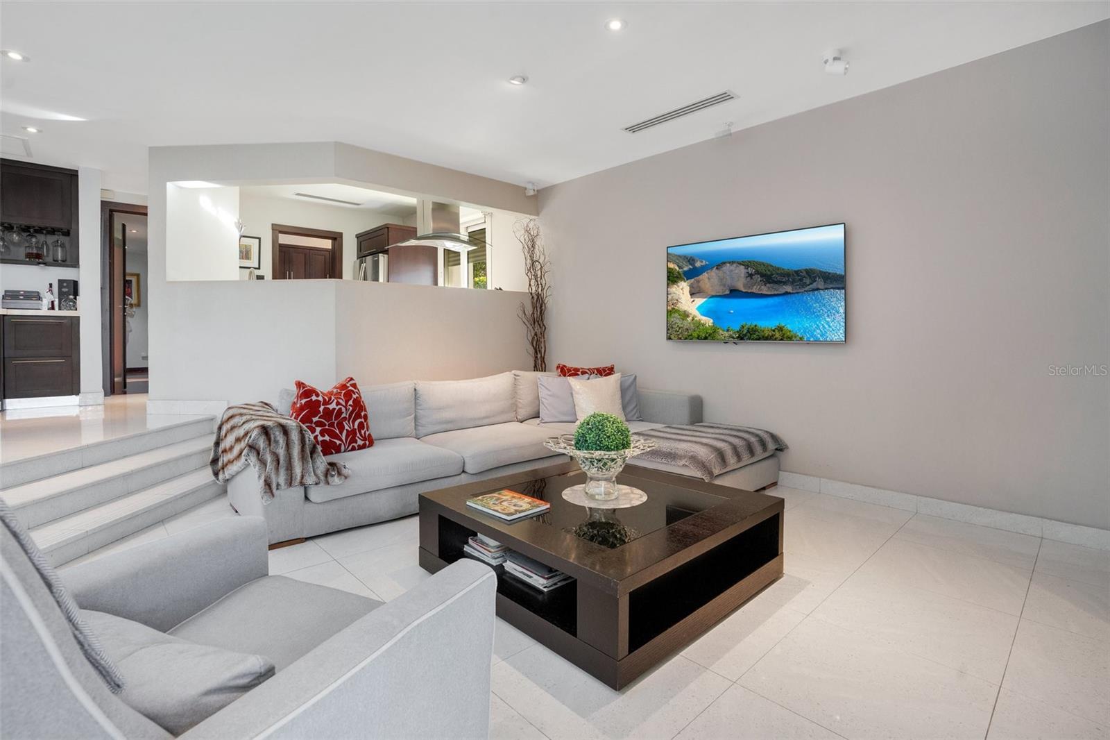 PR9108885 Property Photo