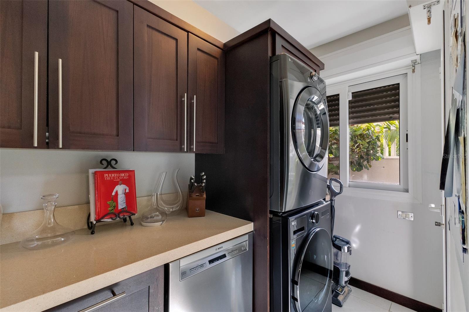 PR9108885 Property Photo