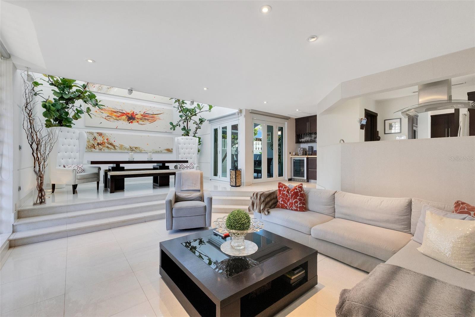 PR9108885 Property Photo