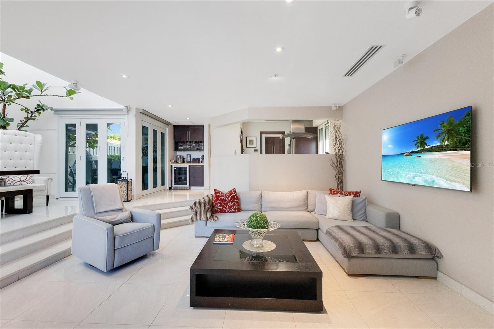 PR9108885 Property Photo