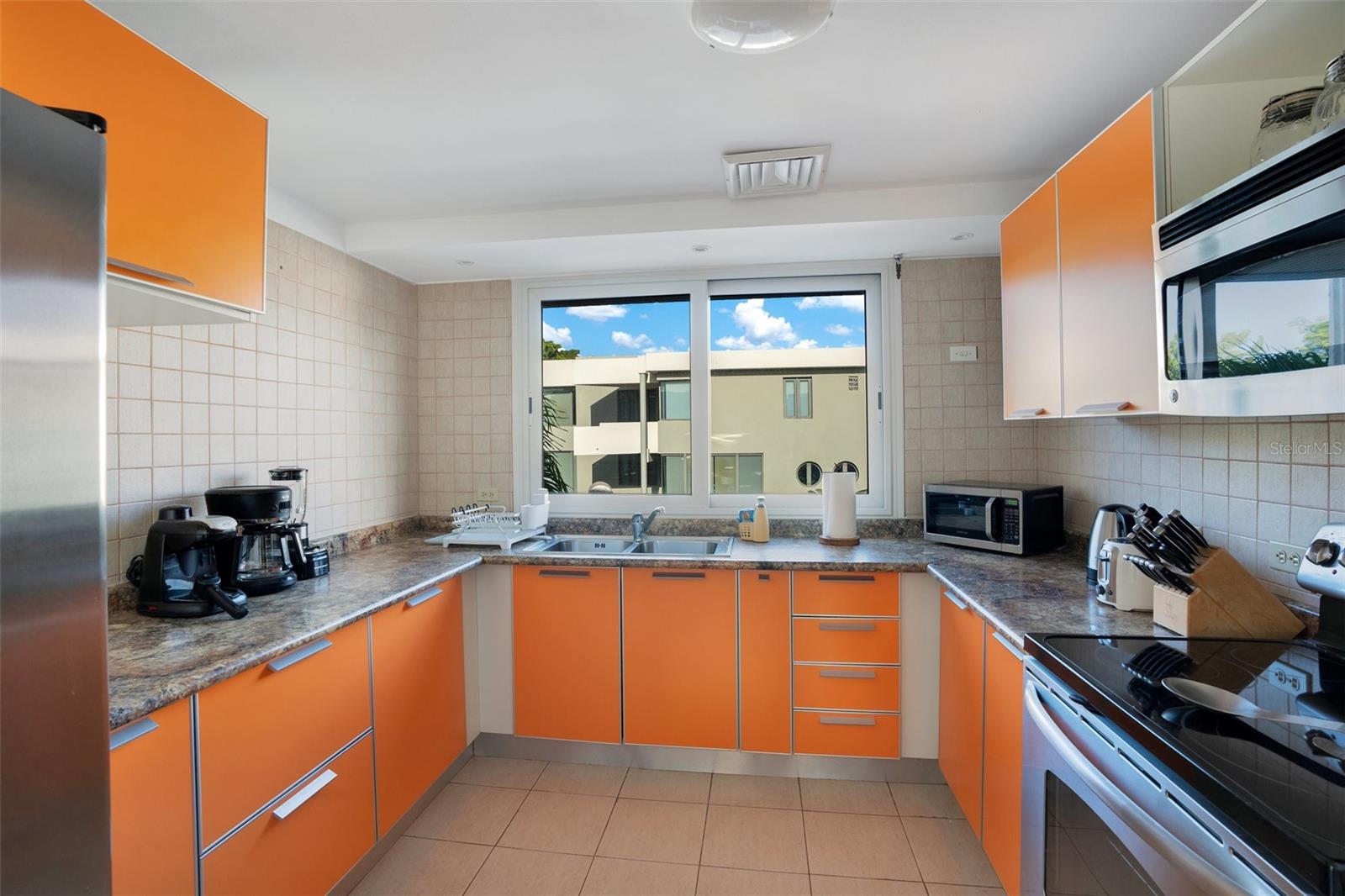 PR9108885 Property Photo