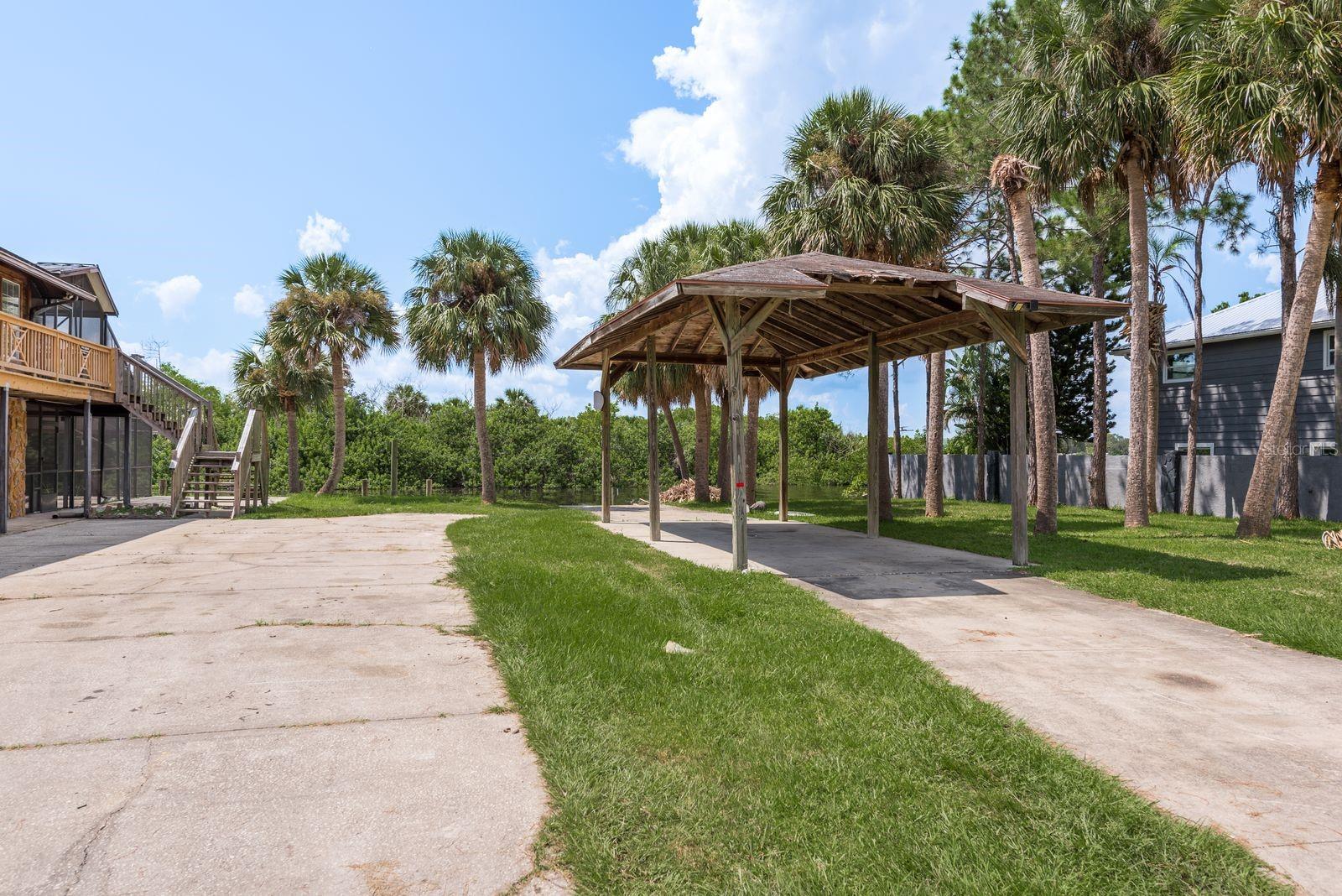 9903 BAY DR, GIBSONTON, FL, 33534