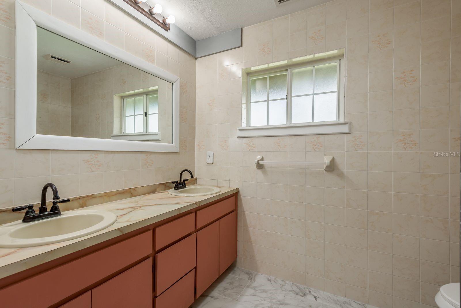 9903 BAY DR, GIBSONTON, FL, 33534