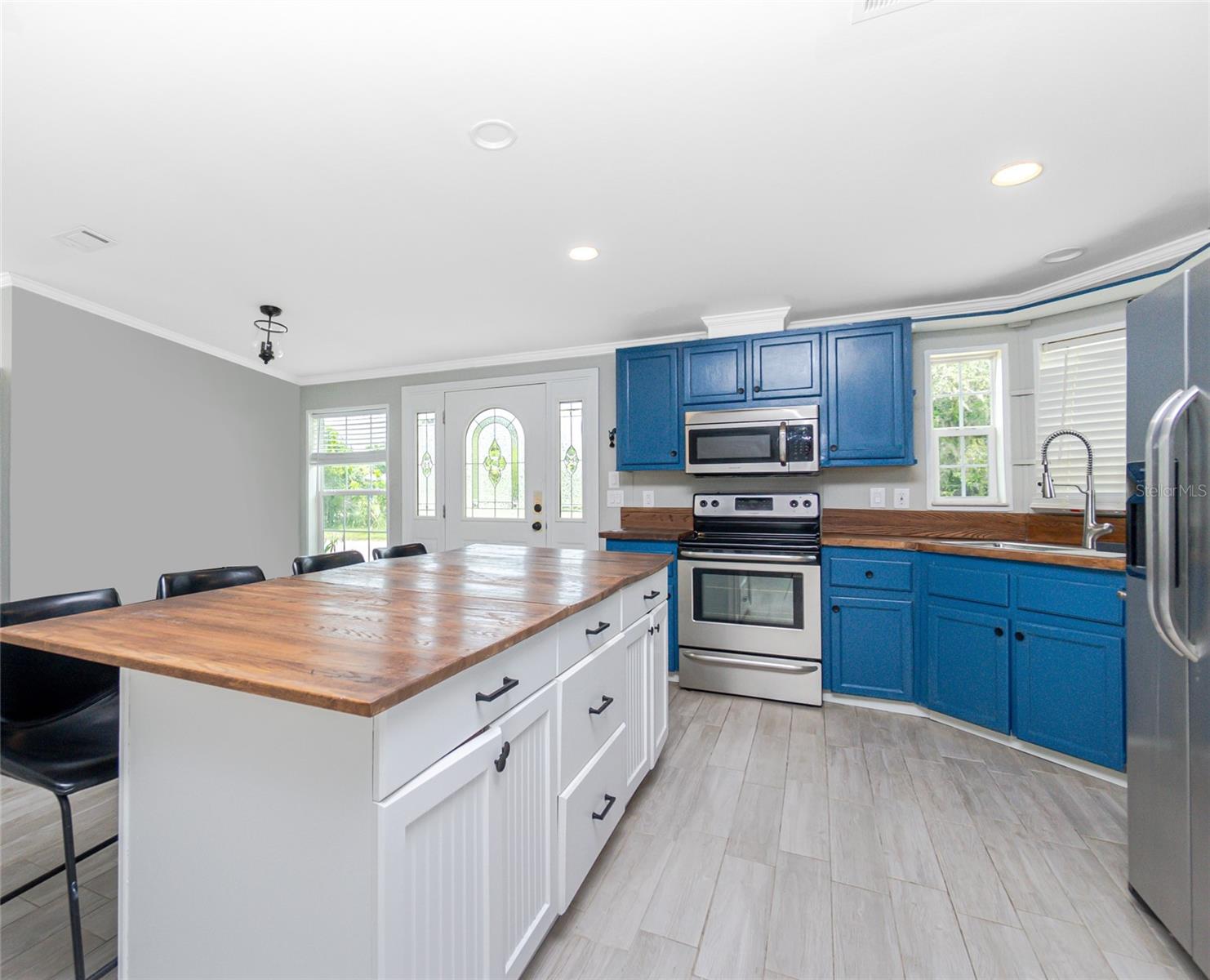 300 RIVER BLVD S, NOKOMIS, FL, 34275