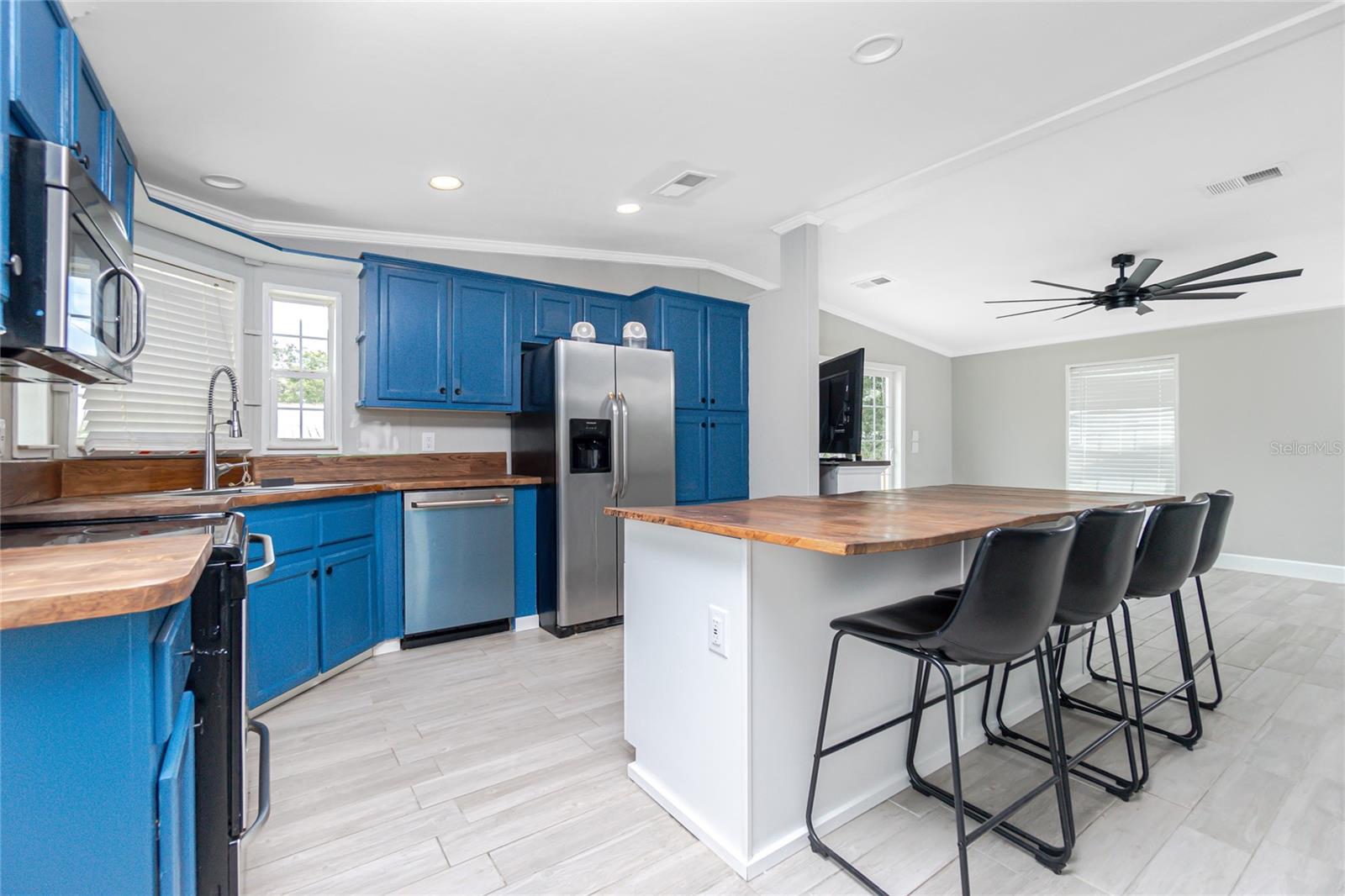 300 RIVER BLVD S, NOKOMIS, FL, 34275