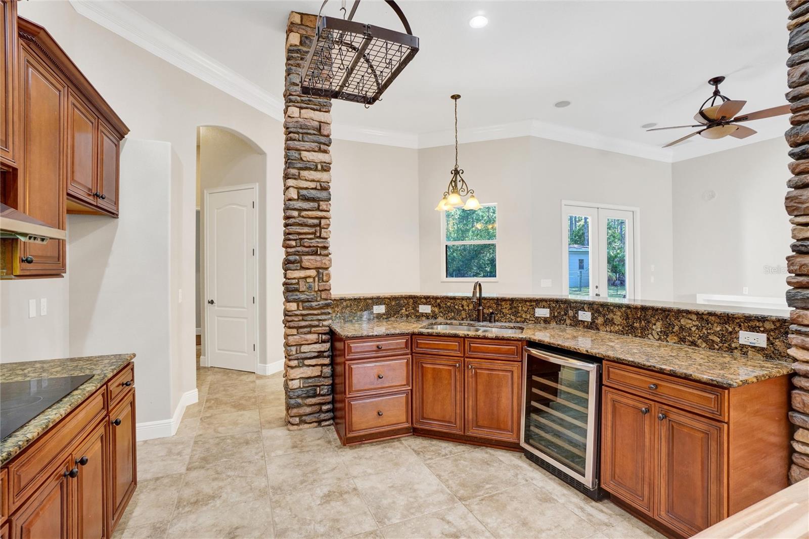 989 LEATHER FERN LN, MIMS, FL, 32754