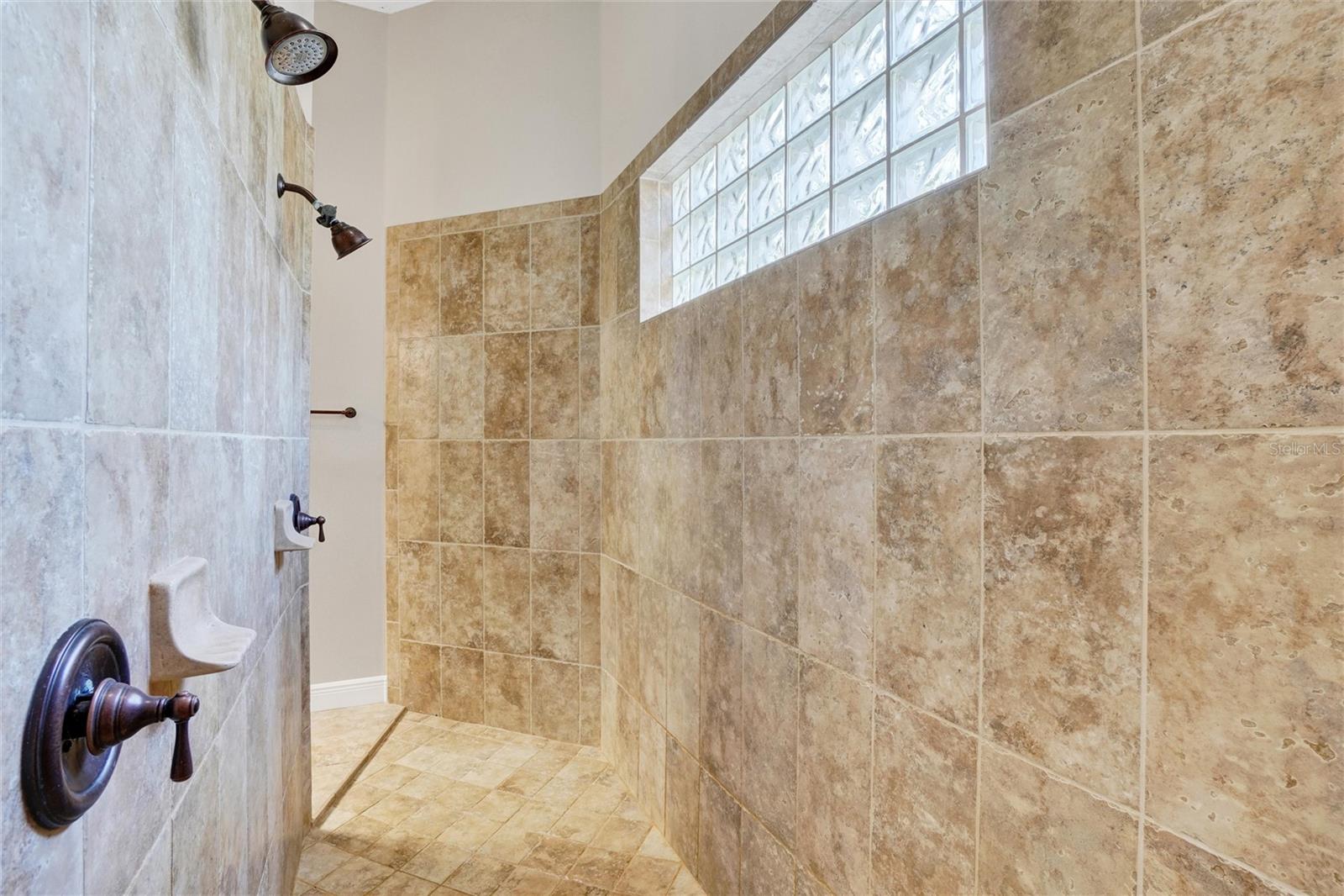 989 LEATHER FERN LN, MIMS, FL, 32754