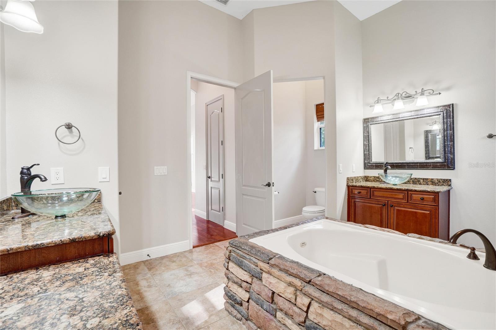 989 LEATHER FERN LN, MIMS, FL, 32754