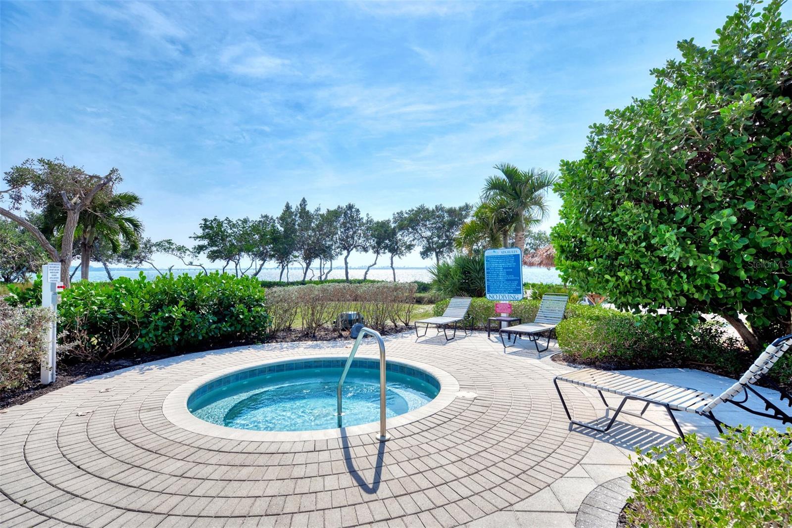 383 ARUBA CIR #101, BRADENTON, FL, 34209