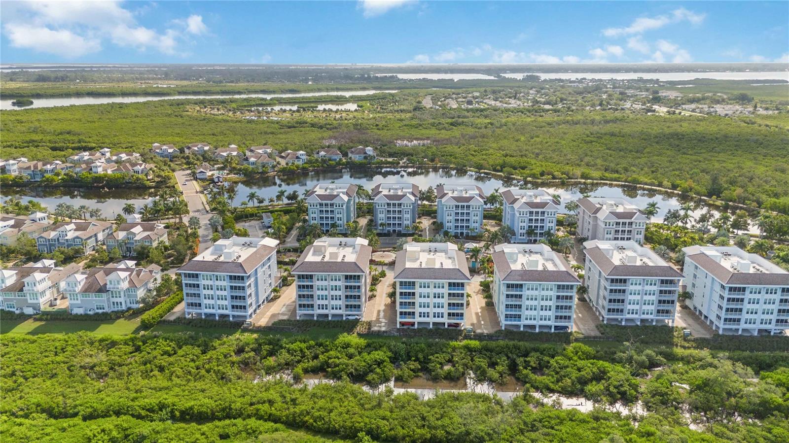 383 ARUBA CIR #101, BRADENTON, FL, 34209