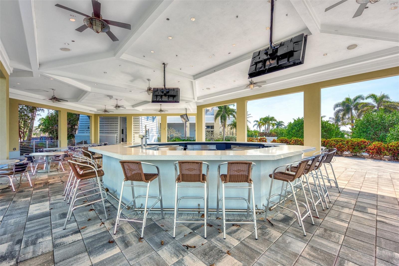383 ARUBA CIR #101, BRADENTON, FL, 34209