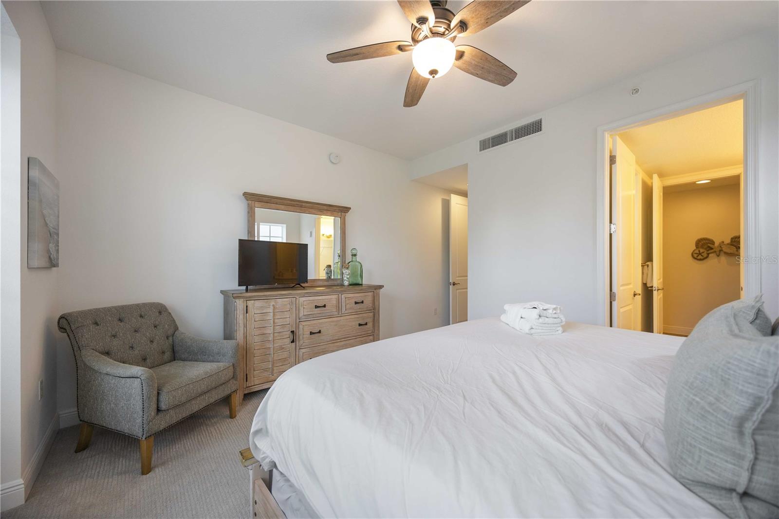383 ARUBA CIR #101, BRADENTON, FL, 34209