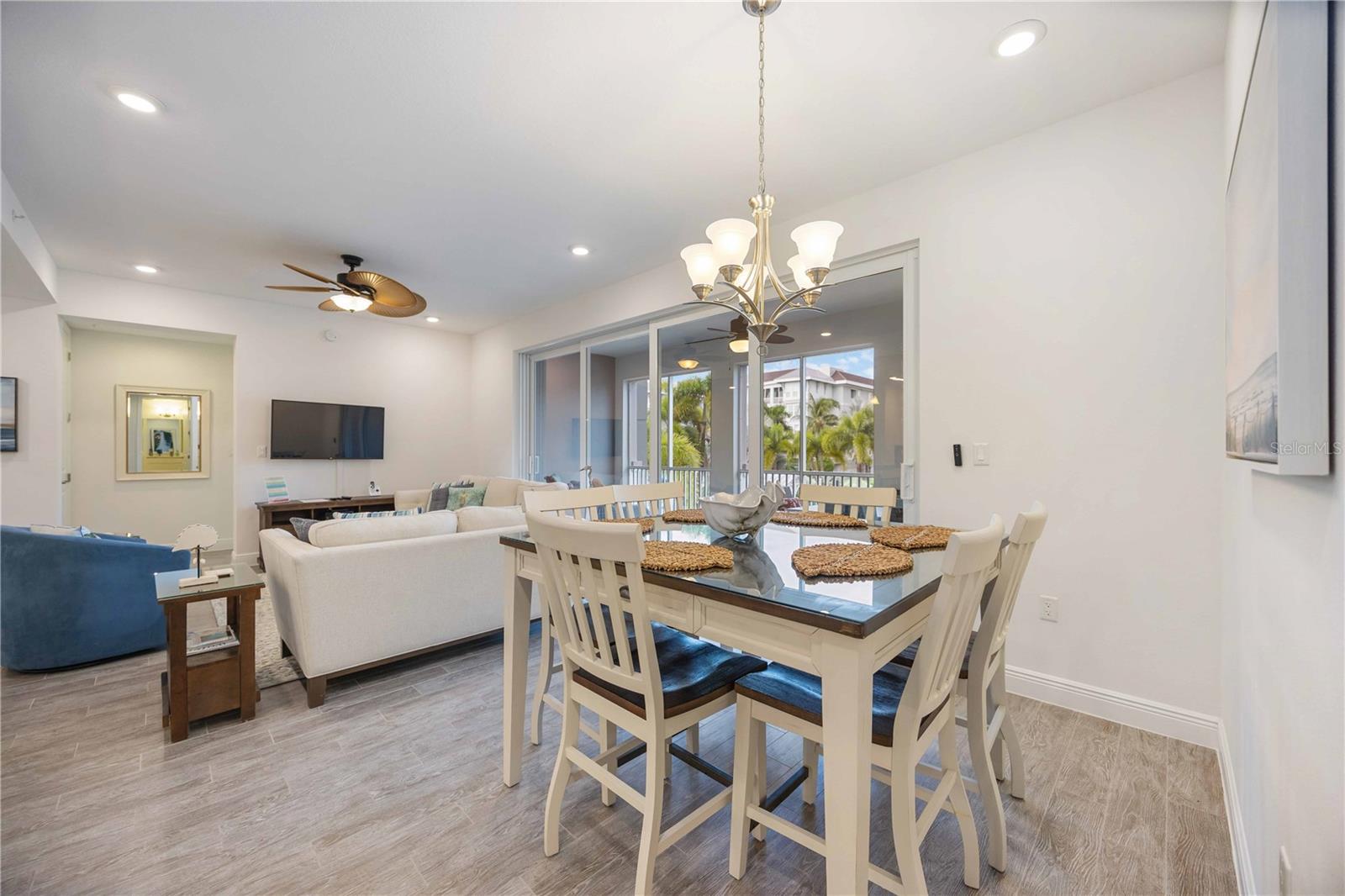383 ARUBA CIR #101, BRADENTON, FL, 34209