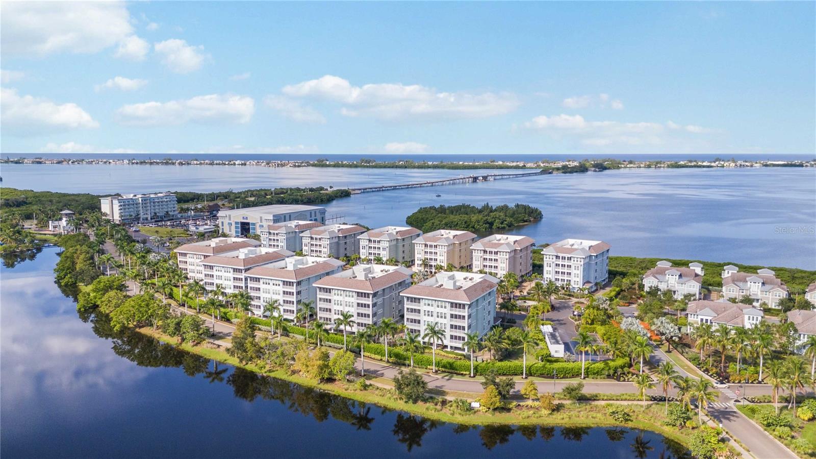 383 ARUBA CIR #101, BRADENTON, FL, 34209
