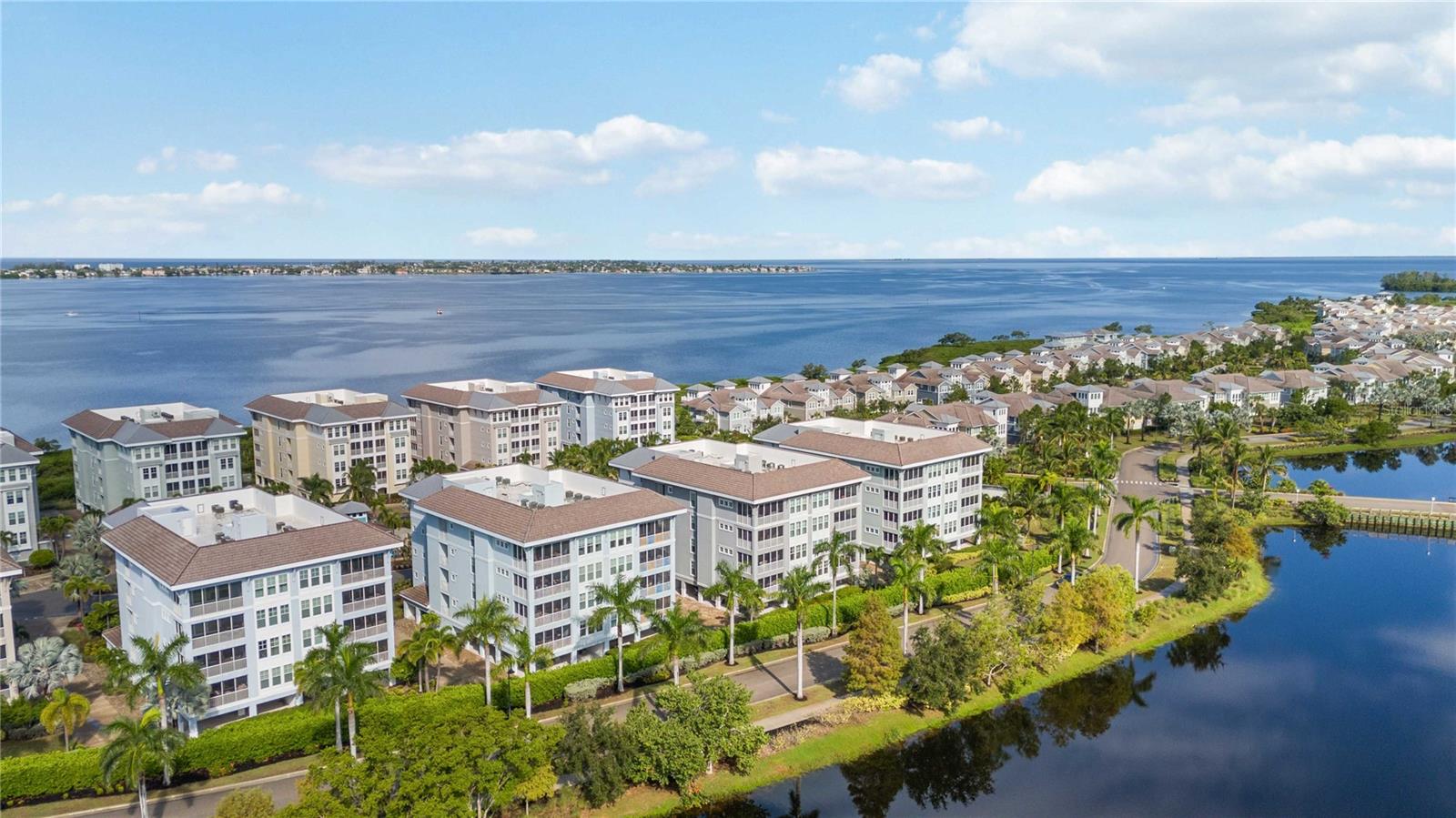 383 ARUBA CIR #101, BRADENTON, FL, 34209