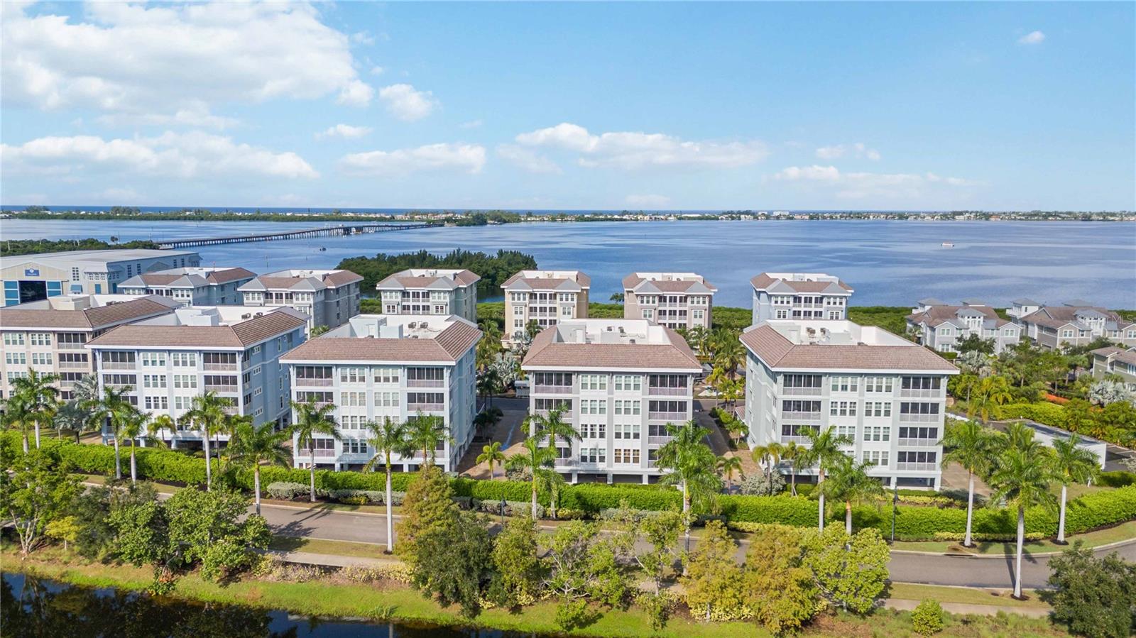 383 ARUBA CIR #101, BRADENTON, FL, 34209