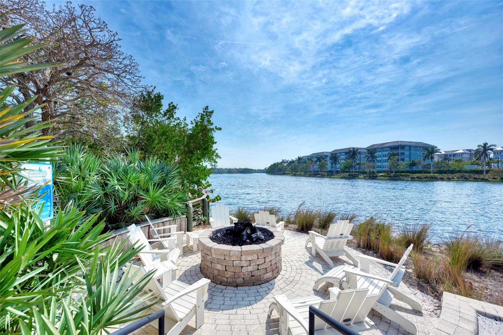 383 ARUBA CIR #101, BRADENTON, FL, 34209