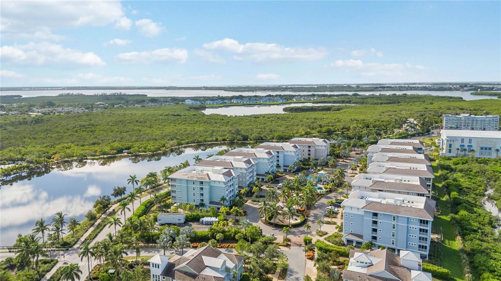 383 ARUBA CIR #101, BRADENTON, FL, 34209