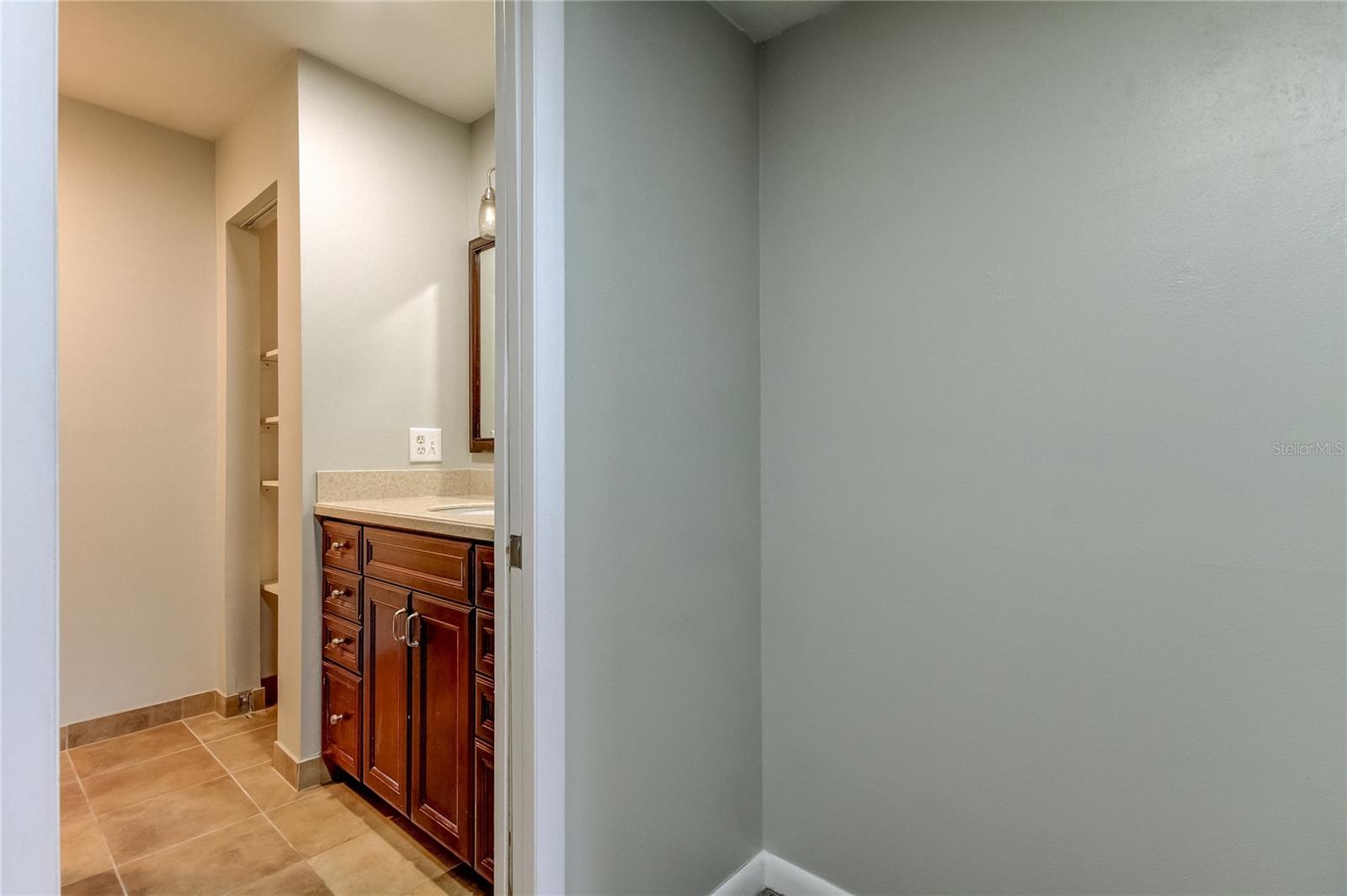 15215 AMBERLY DR #206, TAMPA, FL, 33647