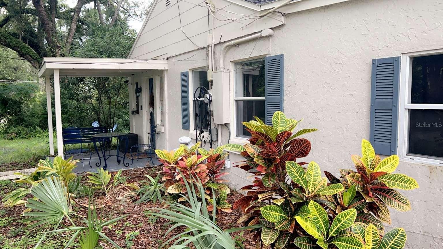 1015 LAKE EMERALD DR, ORLANDO, FL, 32806