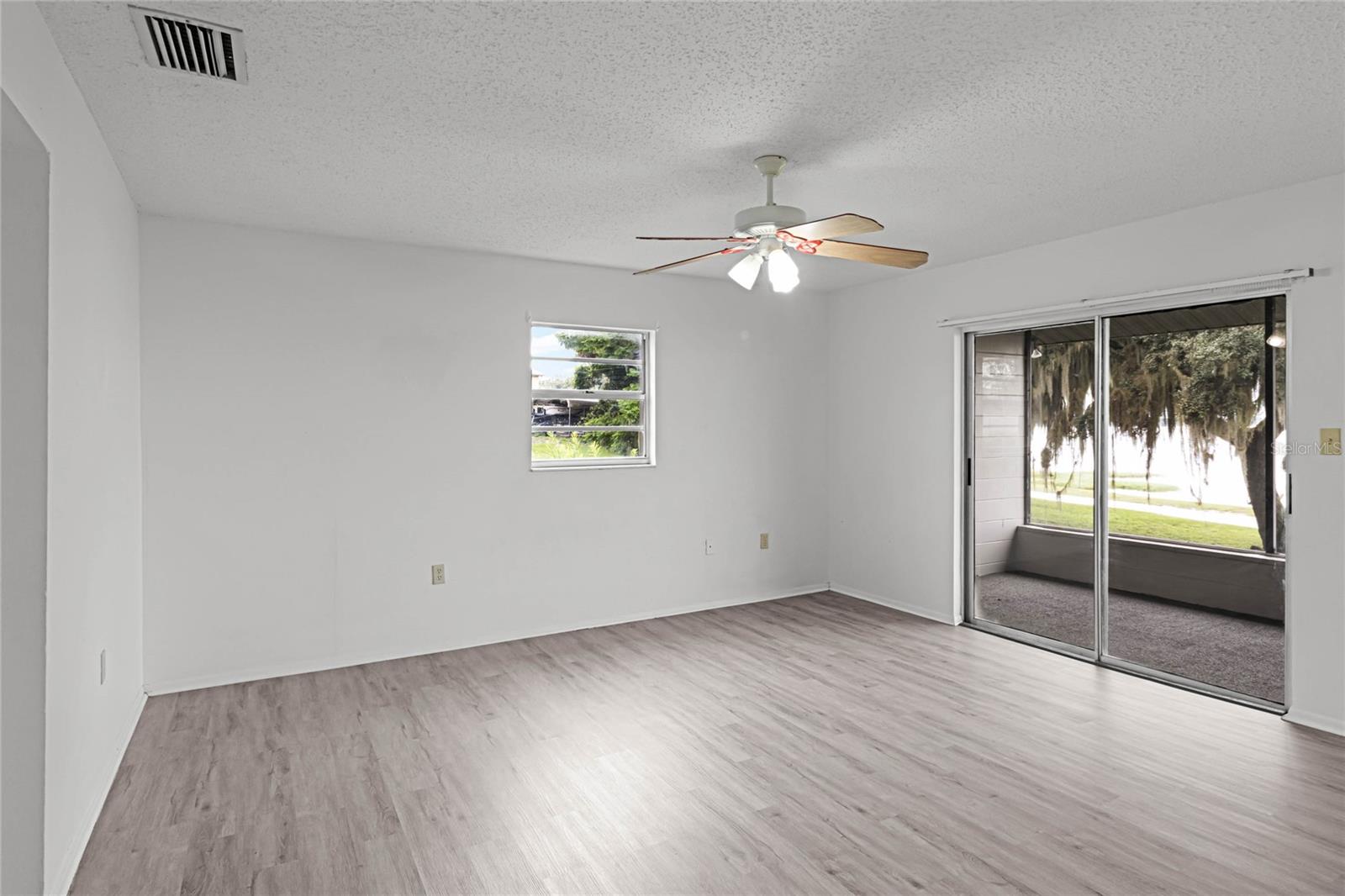405 W 4TH CT, FROSTPROOF, FL, 33843