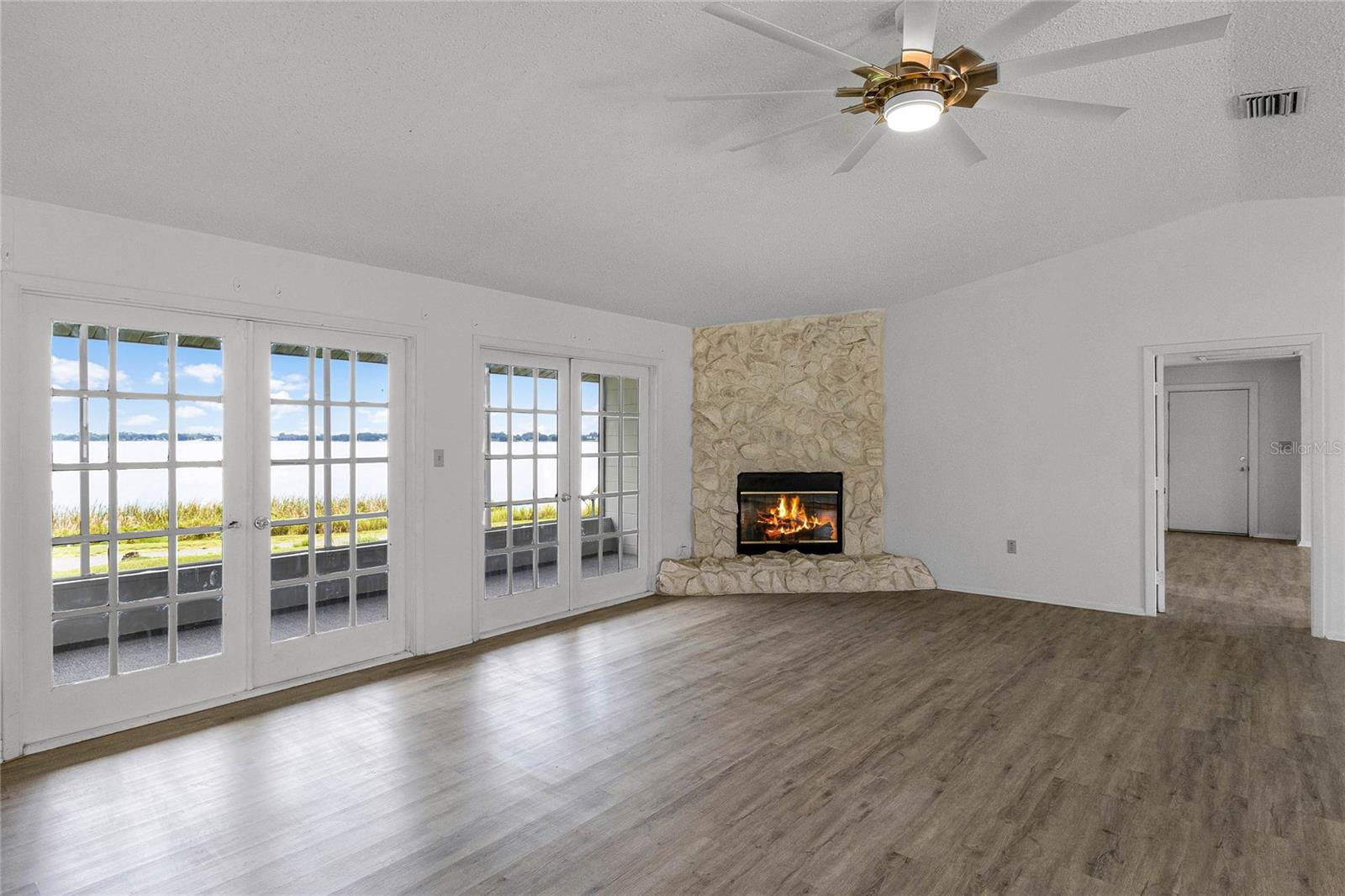 405 W 4TH CT, FROSTPROOF, FL, 33843