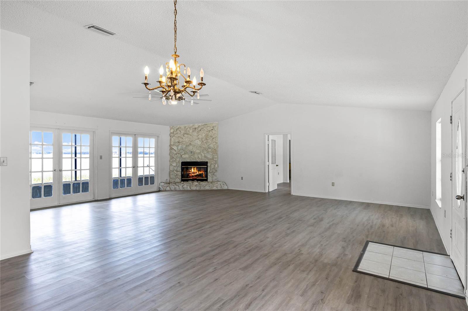 405 W 4TH CT, FROSTPROOF, FL, 33843