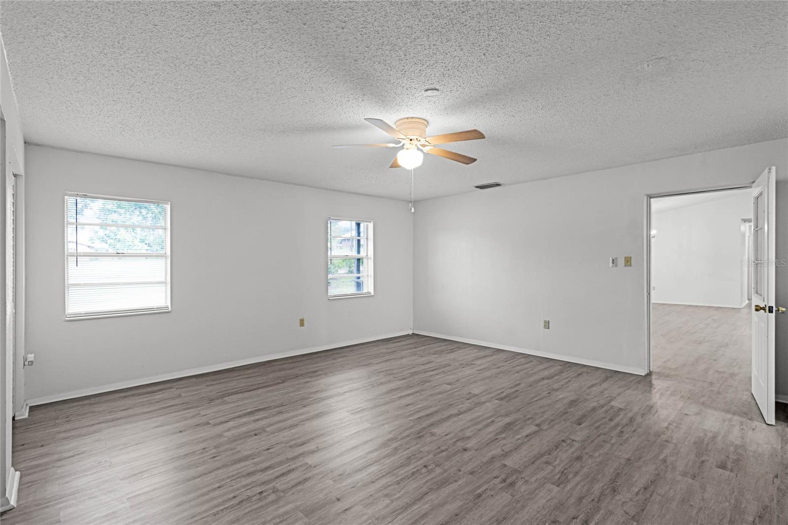 405 W 4TH CT, FROSTPROOF, FL, 33843