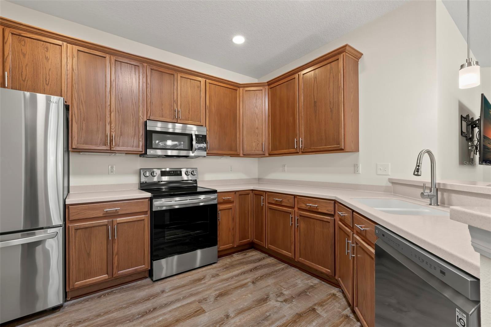 1916 INVERNESS GREENS DR, SUN CITY CENTER, FL, 33573