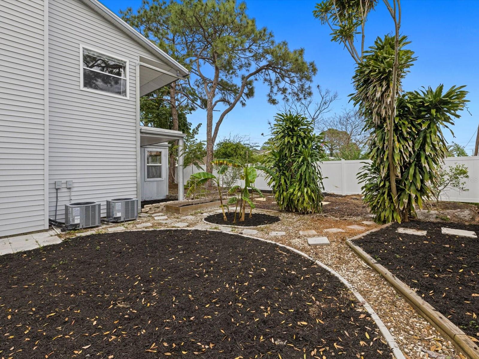 1705 WHARF RD, SARASOTA, FL, 34231