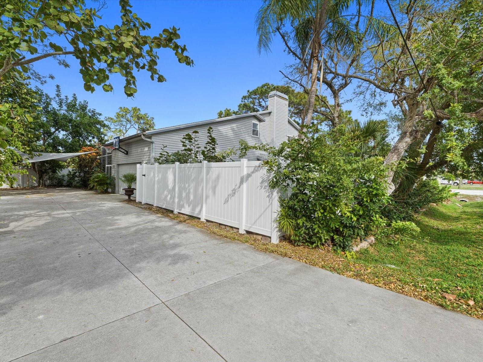 1705 WHARF RD, SARASOTA, FL, 34231