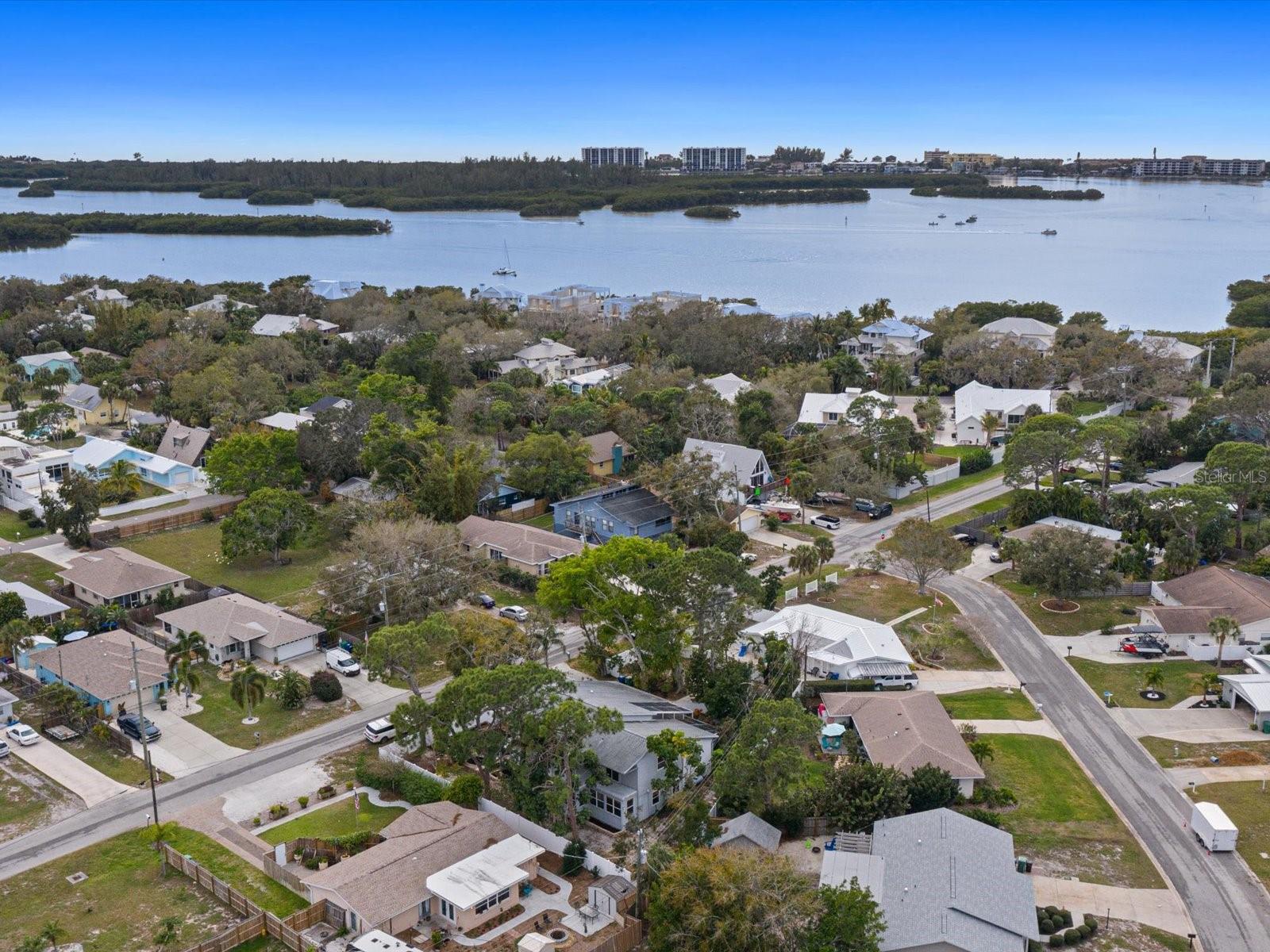 1705 WHARF RD, SARASOTA, FL, 34231