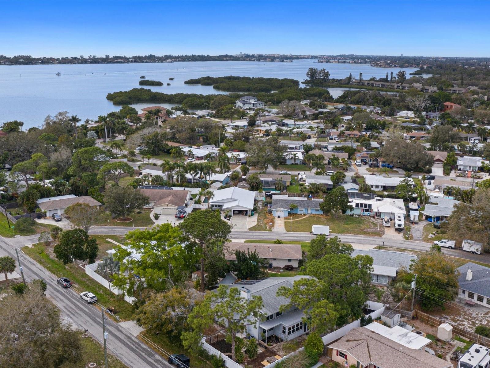 1705 WHARF RD, SARASOTA, FL, 34231
