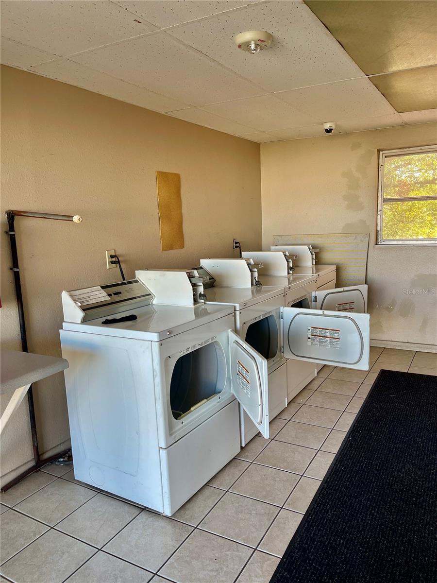 2525 W BAY DR #B32, LARGO, FL, 33770