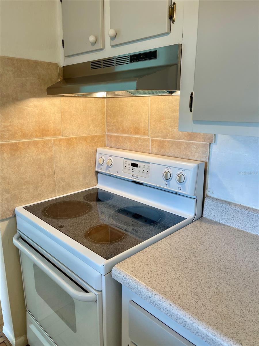 2525 W BAY DR #B32, LARGO, FL, 33770