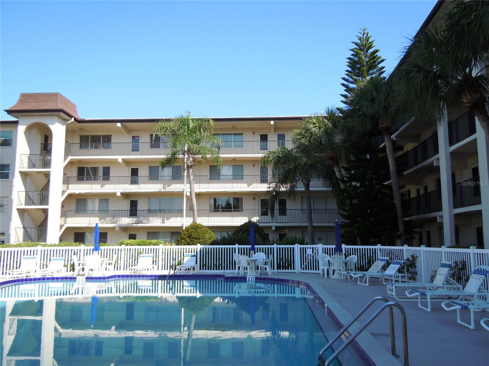 2525 W BAY DR #B32, LARGO, FL, 33770
