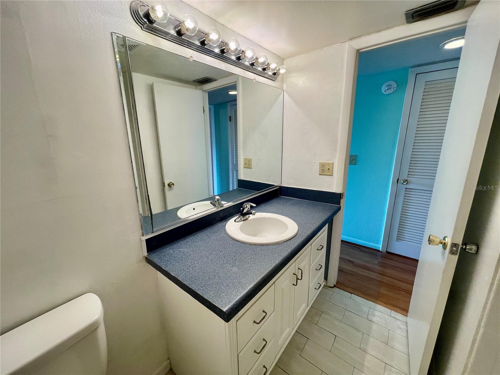 2525 W BAY DR #B32, LARGO, FL, 33770