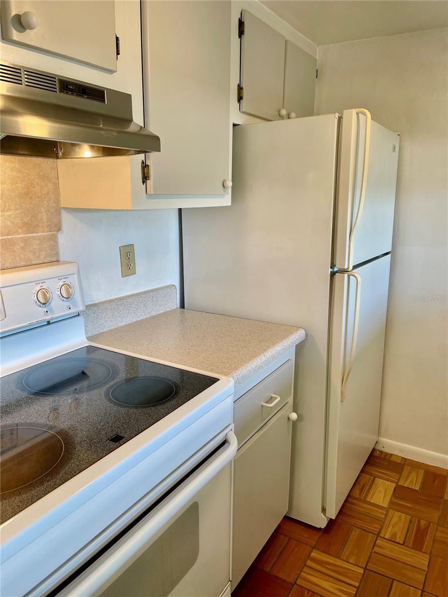 2525 W BAY DR #B32, LARGO, FL, 33770