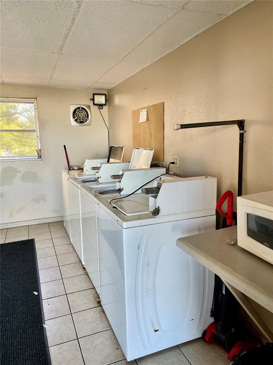2525 W BAY DR #B32, LARGO, FL, 33770