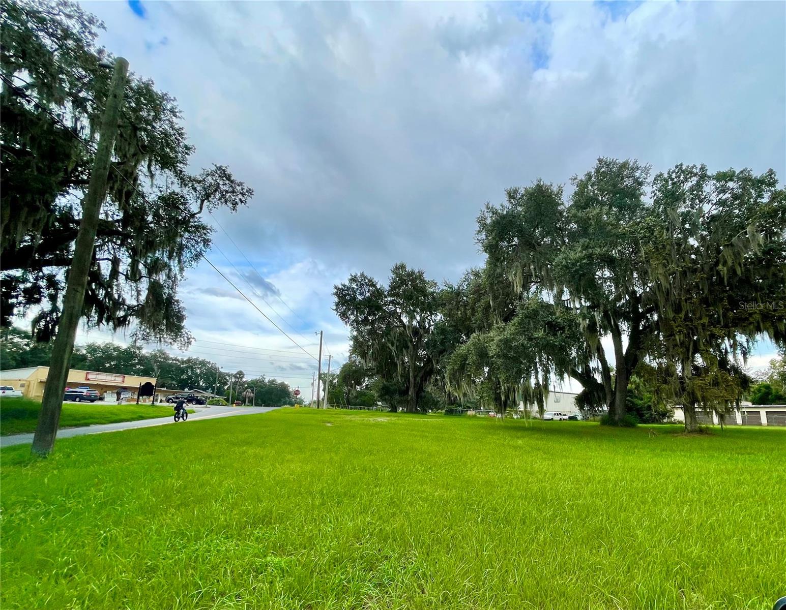 2409 MONTCLAIR RD, LEESBURG, FL, 34748