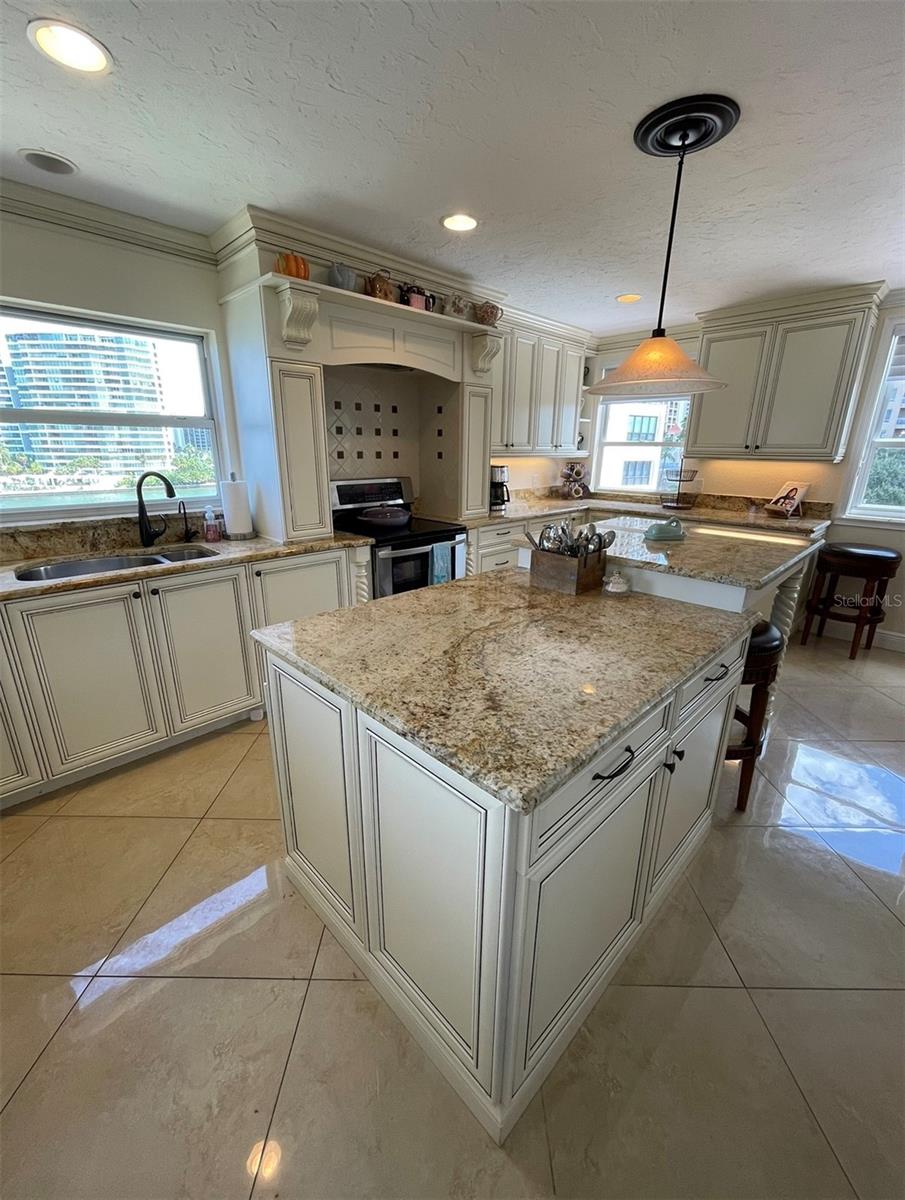 37 SUNSET DR #54, SARASOTA, FL, 34236