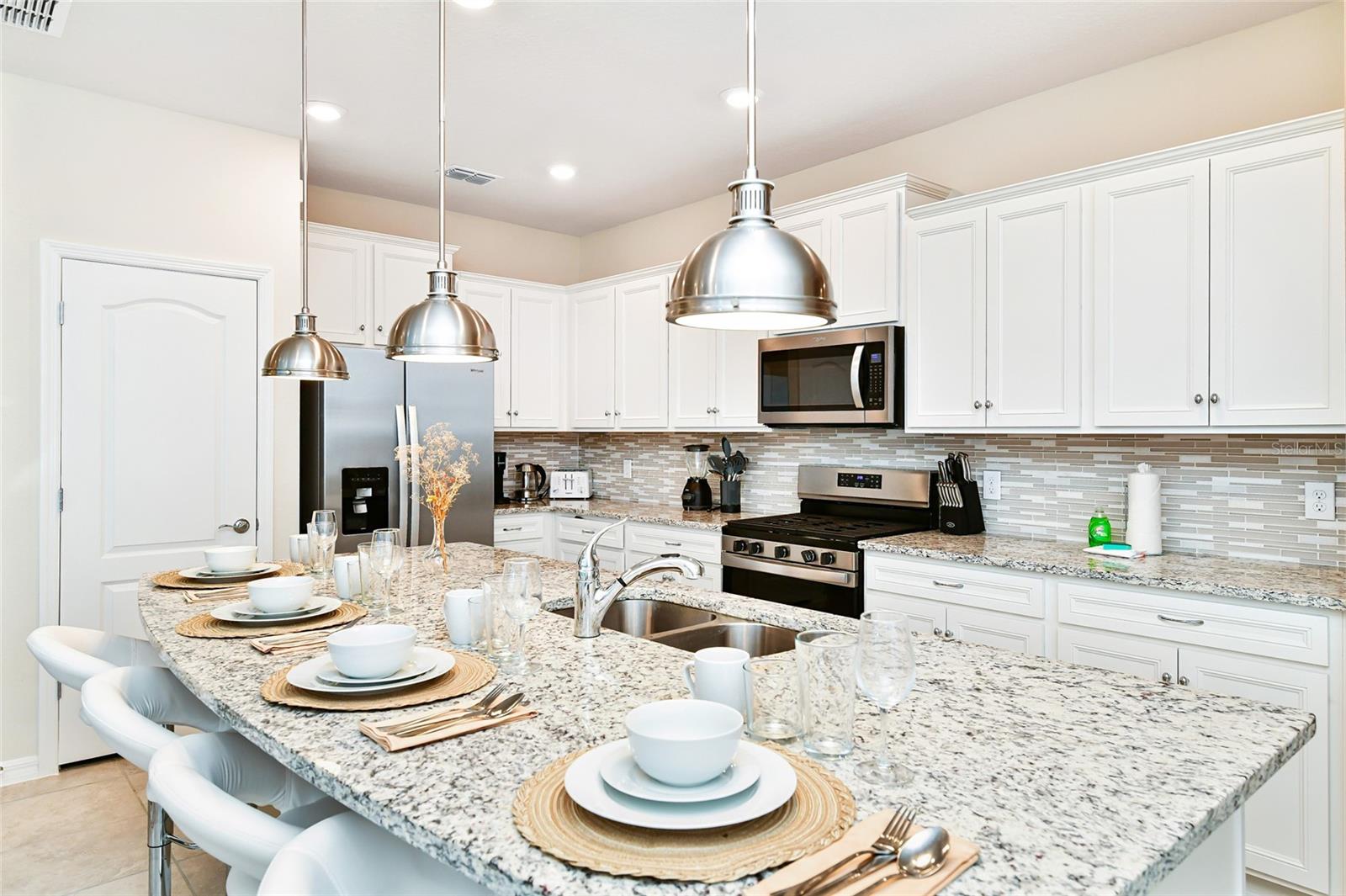 7589 OAK SPRING LN, DAVENPORT, FL, 33837