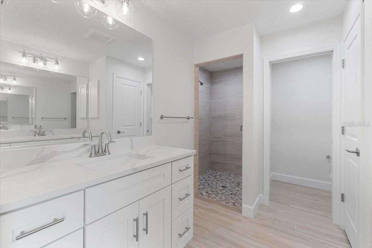 10061 GULFSTREAM BLVD, ENGLEWOOD, FL, 34224
